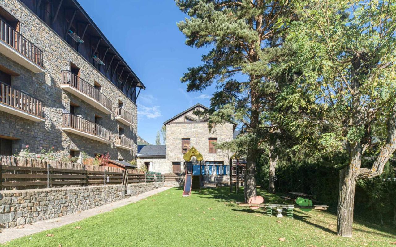 La Roca Nevada Con Terraza Apartman Villanúa Kültér fotó